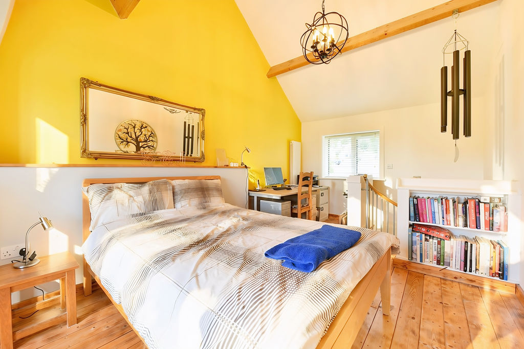 Bedroom- click for photo gallery